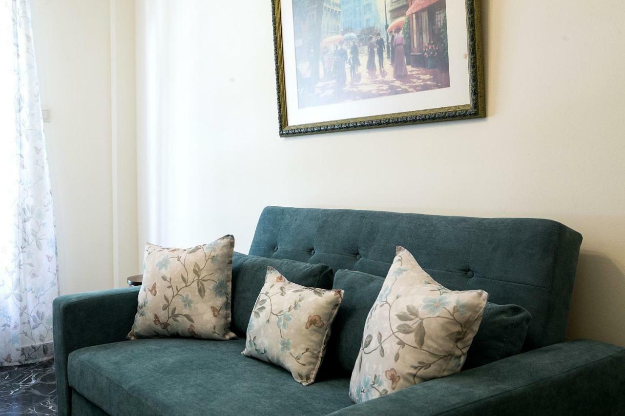 Best House, Larisis Metro, เอเธนส์ ภายนอก รูปภาพ